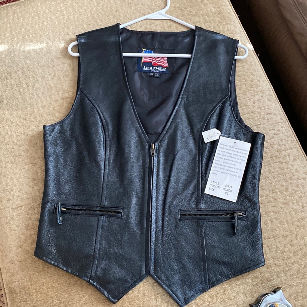 Black Women's Vest